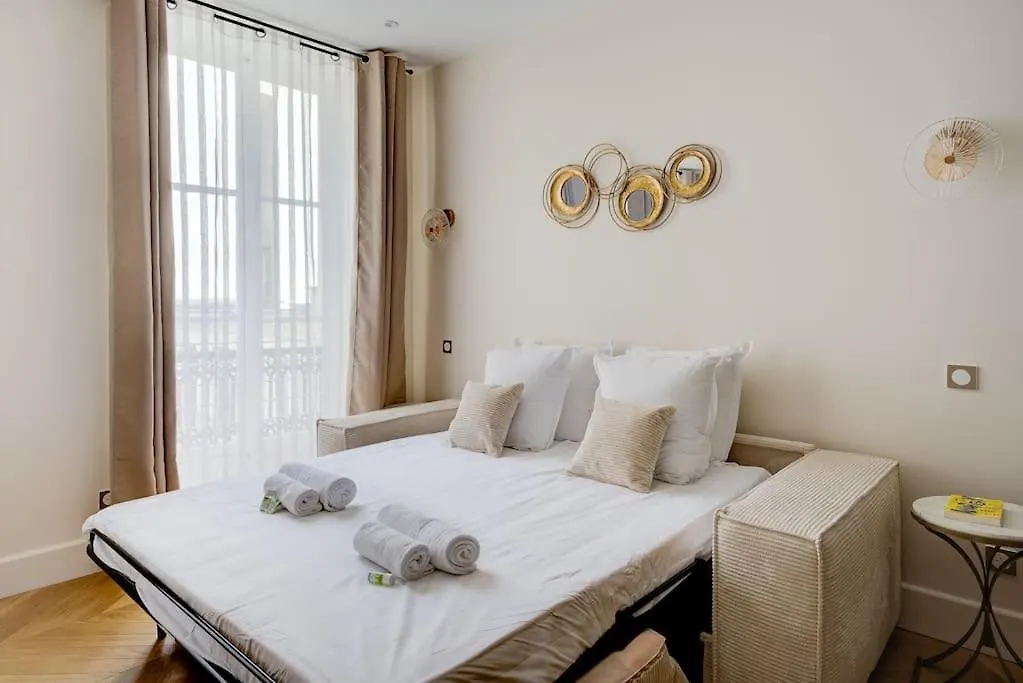 Stunning Family Flat - Grands Boulevards - With Ac Paris France