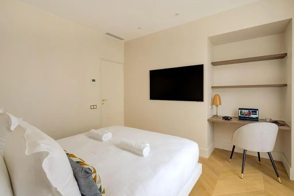 Stunning Family Flat - Grands Boulevards - With Ac Paris France
