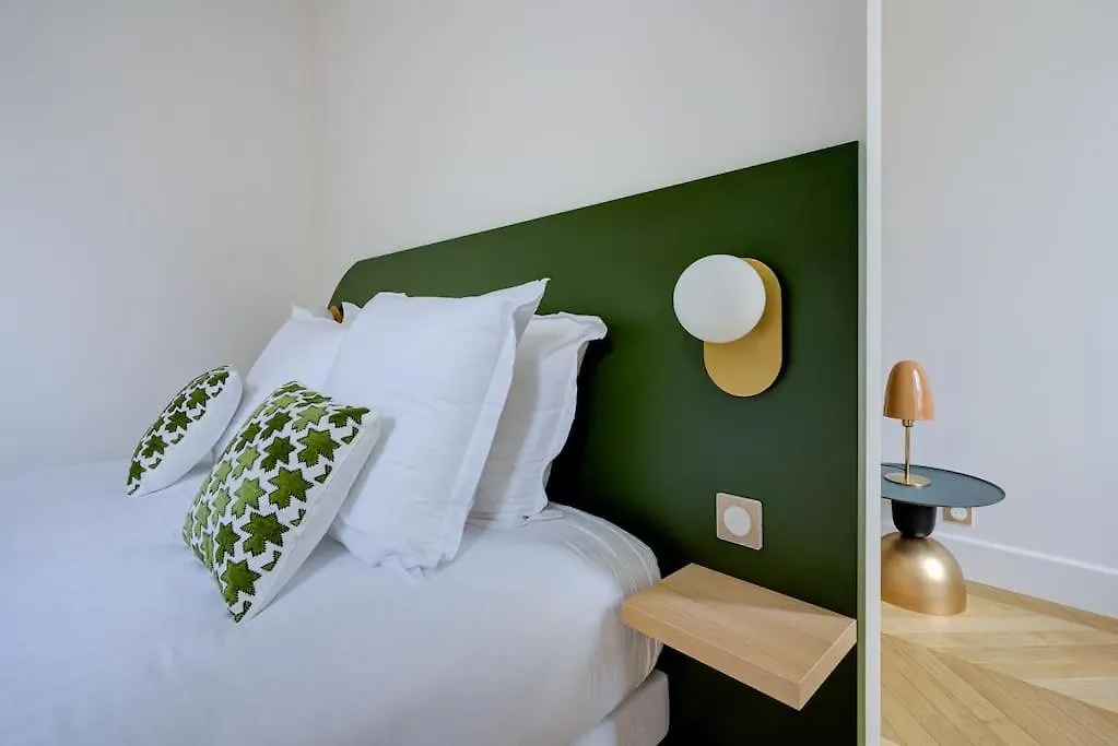 Stunning Family Flat - Grands Boulevards - With Ac Paris 0*,  France